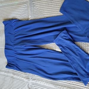 Heather Presley booty poppin' royal blue leggings. 💙